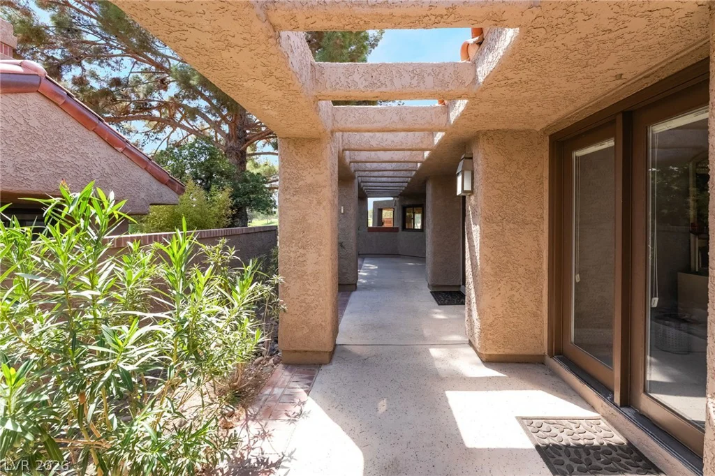 7307 Mission Hills, Las Vegas, NV 89113