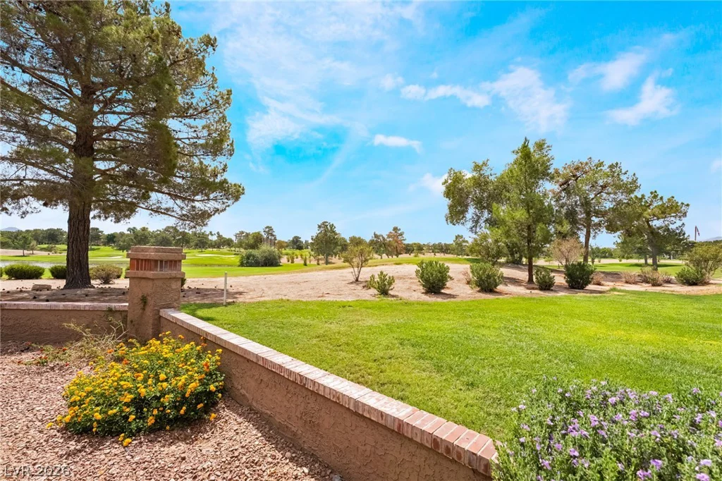 7307 Mission Hills, Las Vegas, NV 89113
