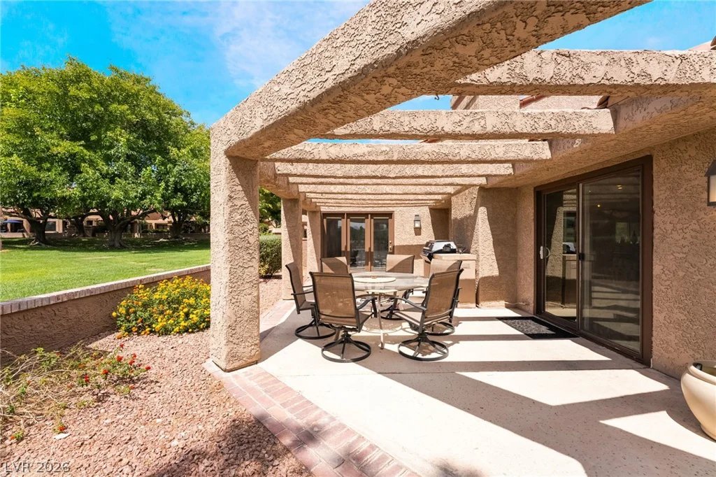 7307 Mission Hills, Las Vegas, NV 89113