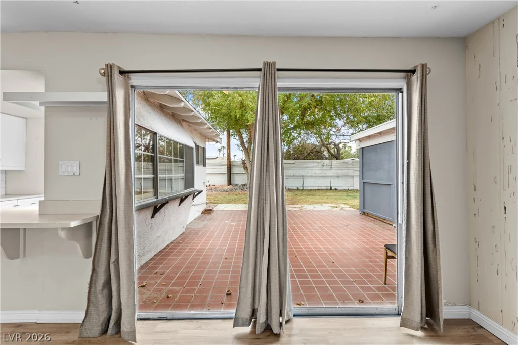 561 Bonita, Las Vegas, NV 89104