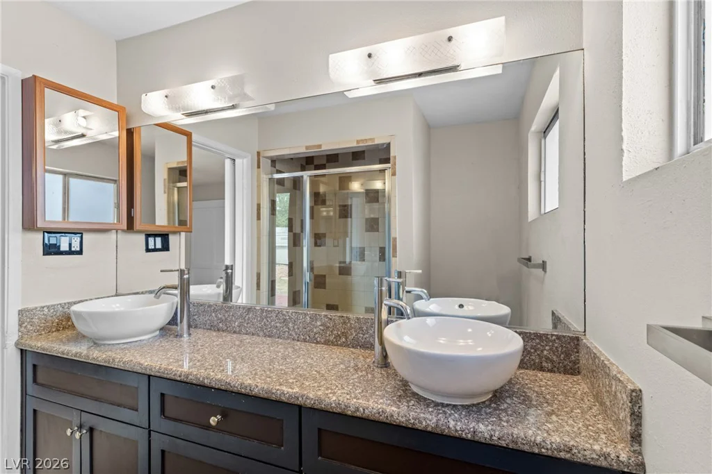 561 Bonita, Las Vegas, NV 89104