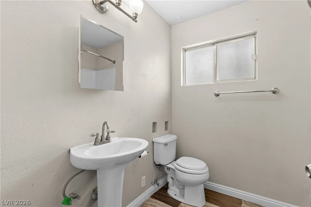 561 Bonita, Las Vegas, NV 89104