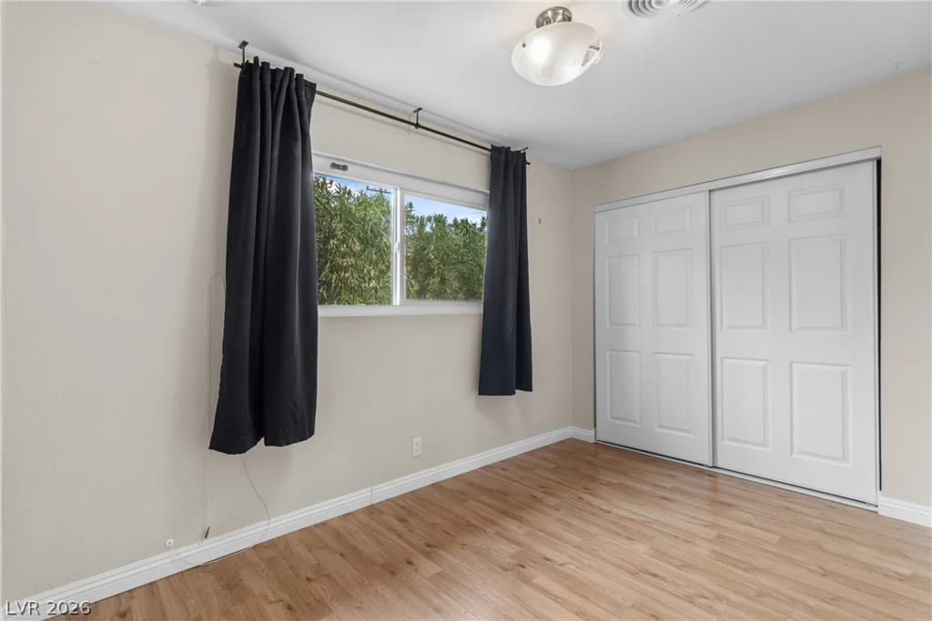 561 Bonita, Las Vegas, NV 89104