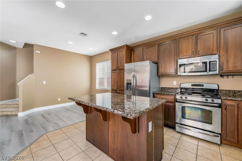 9845 Iris Valley, Las Vegas, NV 89178