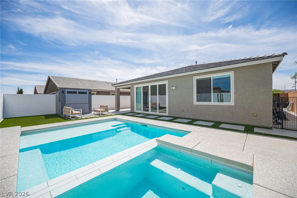 10184 Ocher Valley, Las Vegas, NV 89178
