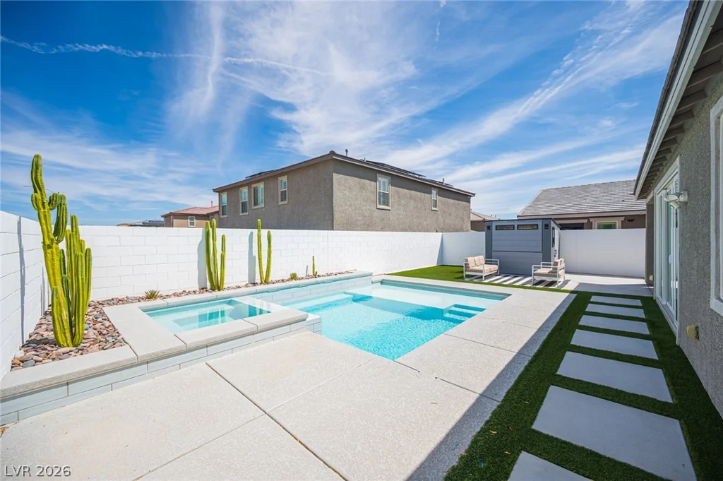 10184 Ocher Valley, Las Vegas, NV 89178