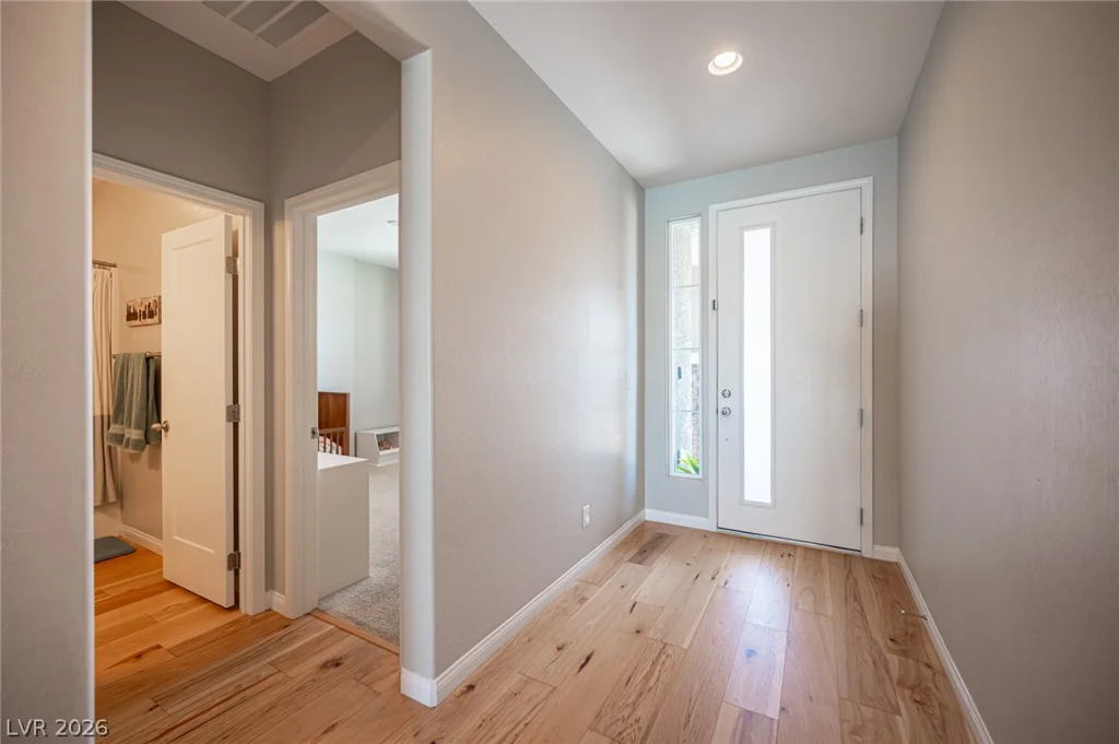 10184 Ocher Valley, Las Vegas, NV 89178