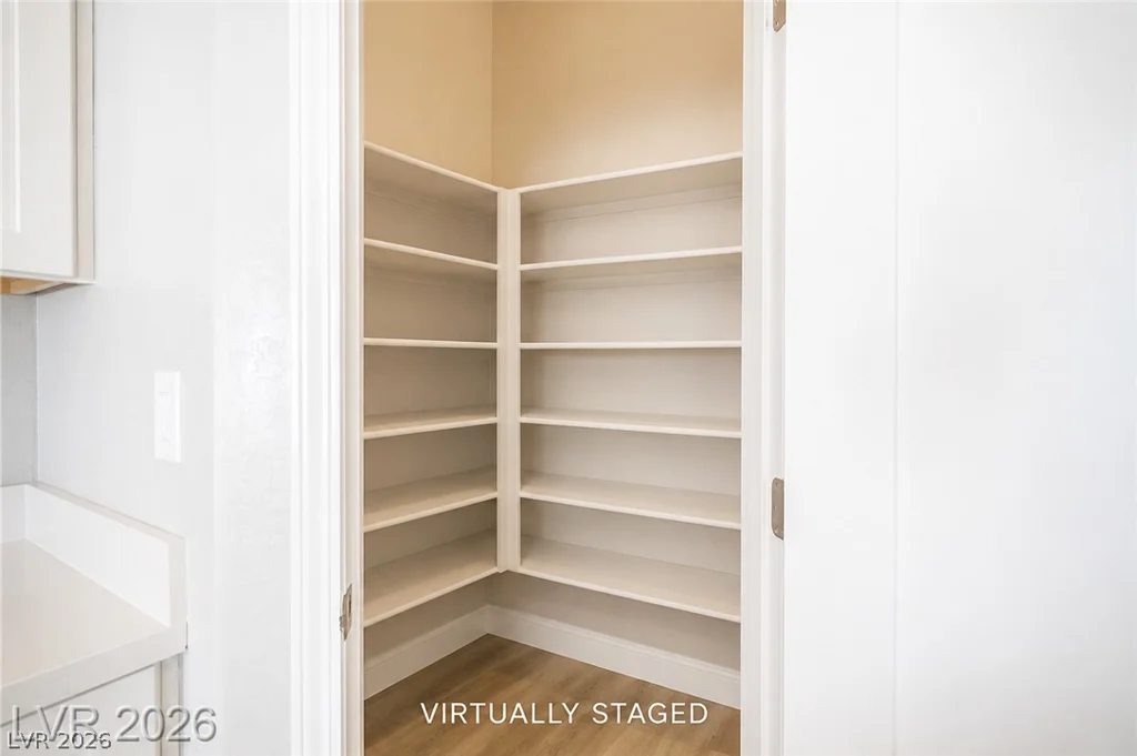 10184 Ocher Valley, Las Vegas, NV 89178