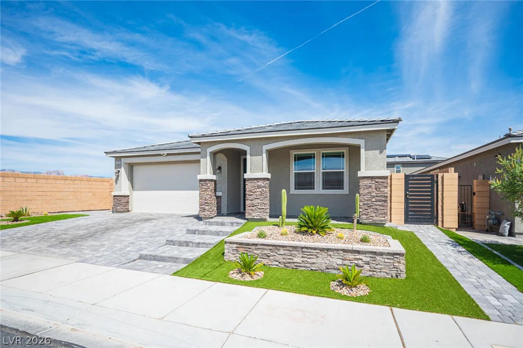 10184 Ocher Valley, Las Vegas, NV 89178