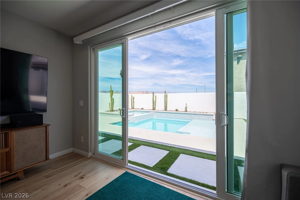 10184 Ocher Valley, Las Vegas, NV 89178