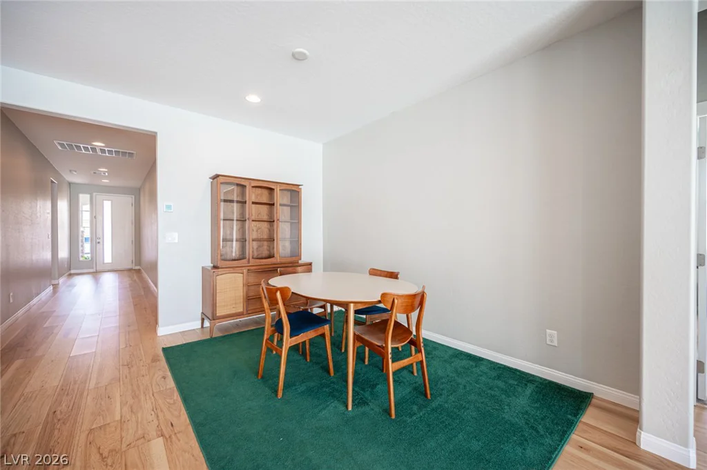 10184 Ocher Valley, Las Vegas, NV 89178