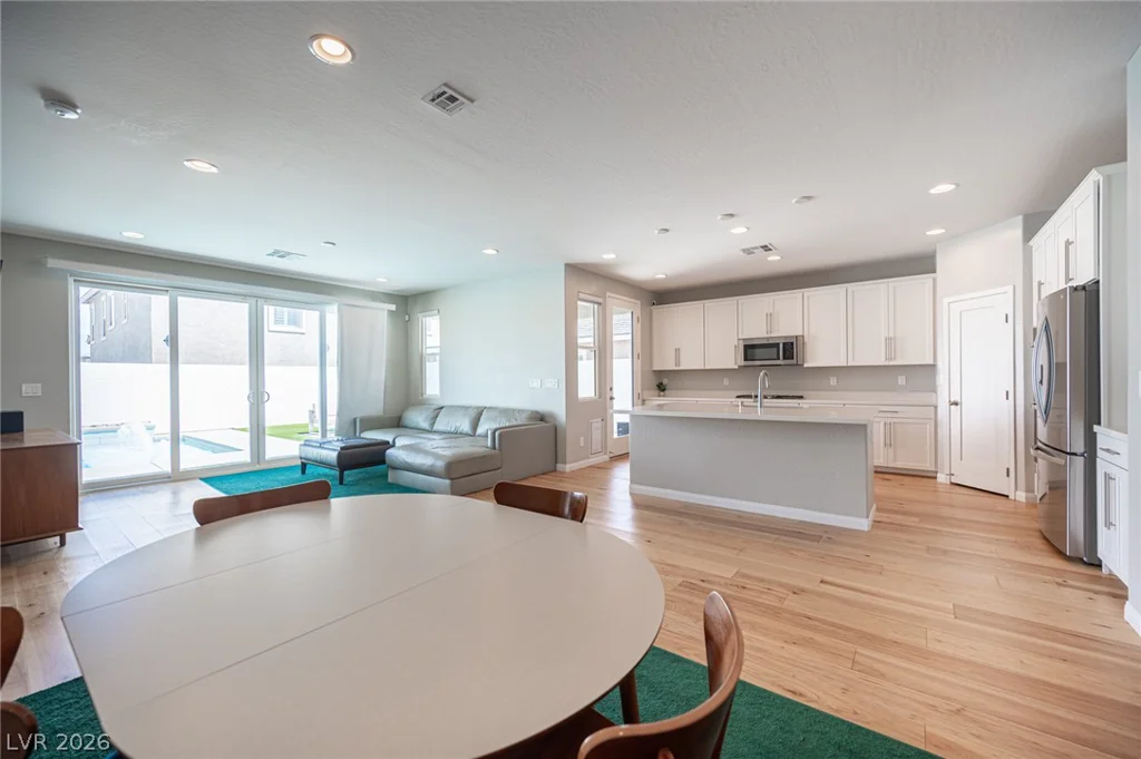 10184 Ocher Valley, Las Vegas, NV 89178