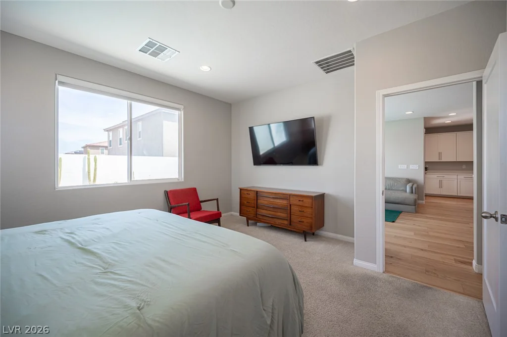 10184 Ocher Valley, Las Vegas, NV 89178