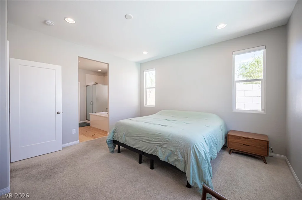 10184 Ocher Valley, Las Vegas, NV 89178