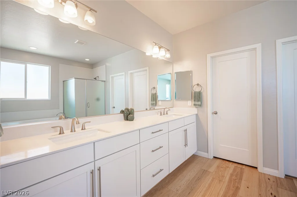 10184 Ocher Valley, Las Vegas, NV 89178
