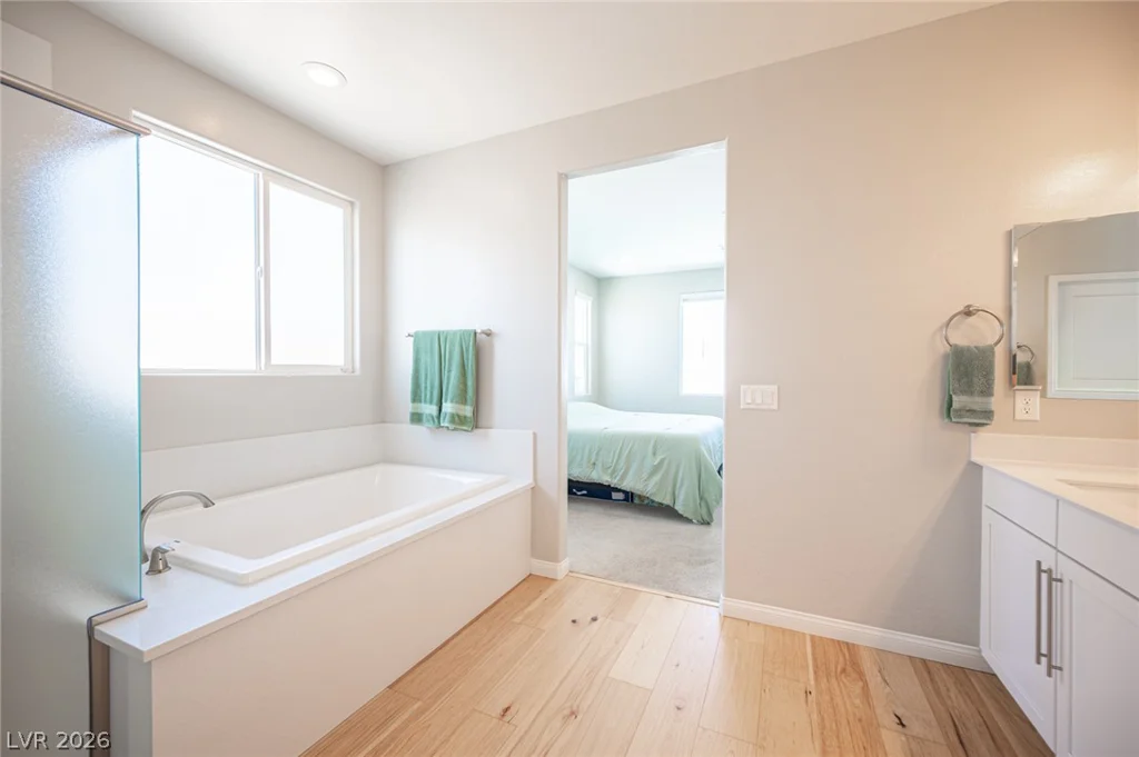 10184 Ocher Valley, Las Vegas, NV 89178