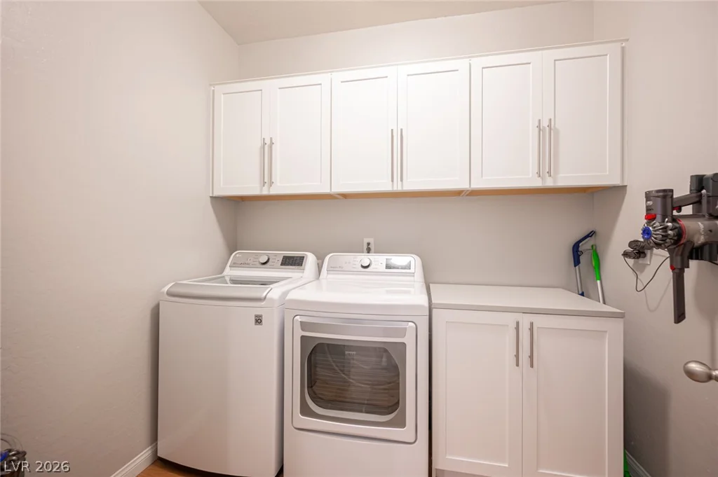 10184 Ocher Valley, Las Vegas, NV 89178