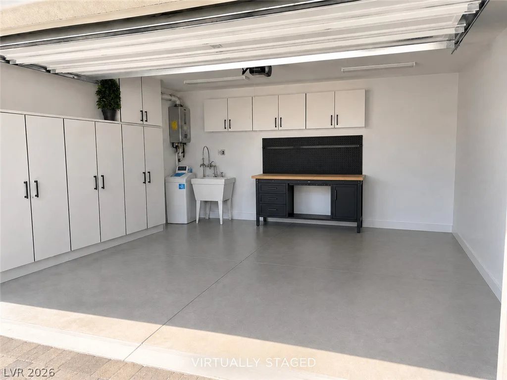 10184 Ocher Valley, Las Vegas, NV 89178