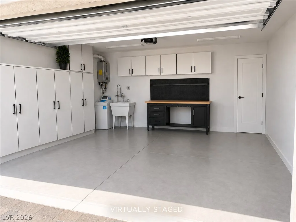 10184 Ocher Valley, Las Vegas, NV 89178