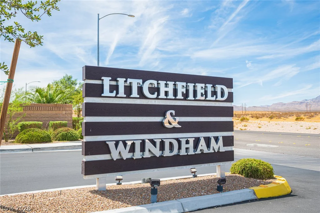 10184 Ocher Valley, Las Vegas, NV 89178