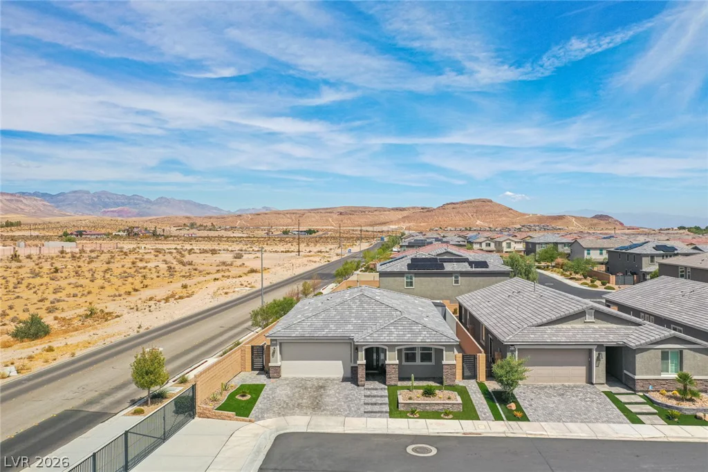 10184 Ocher Valley, Las Vegas, NV 89178