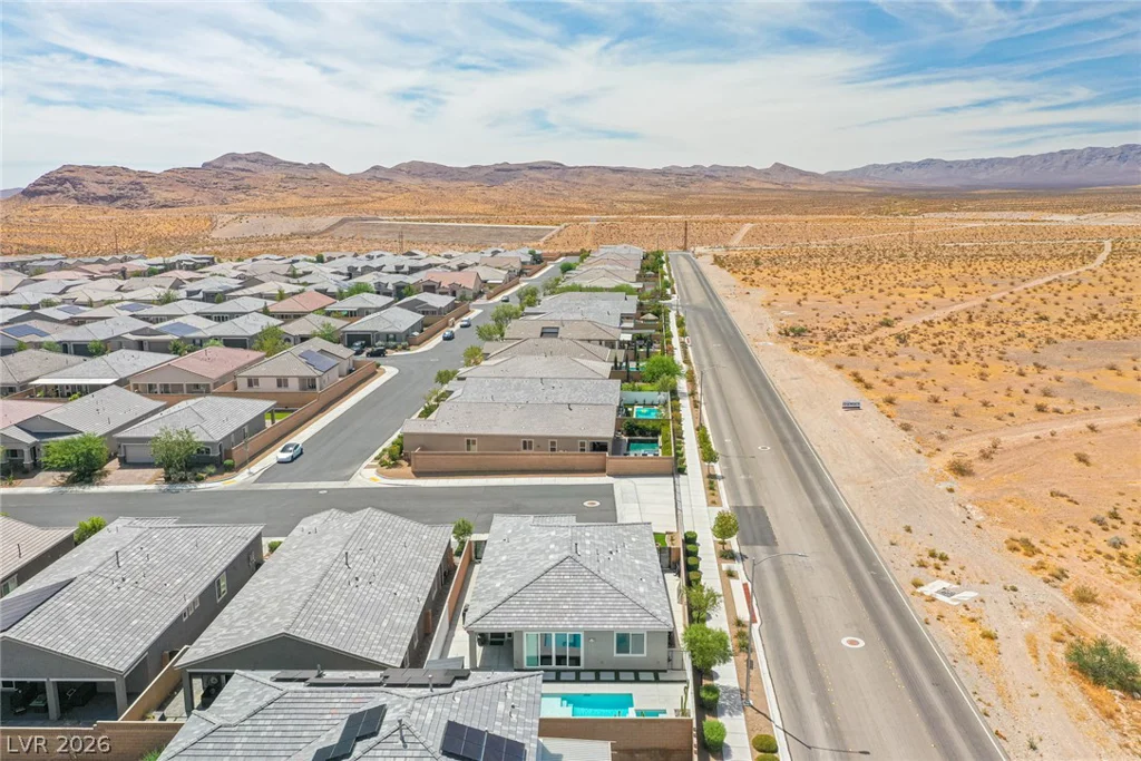 10184 Ocher Valley, Las Vegas, NV 89178