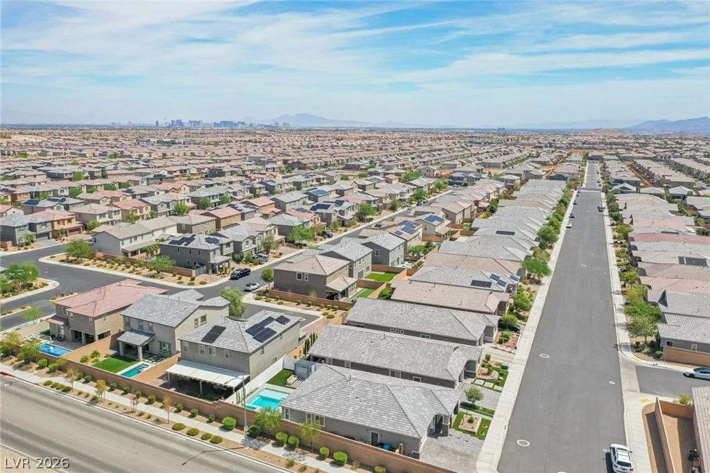 10184 Ocher Valley, Las Vegas, NV 89178