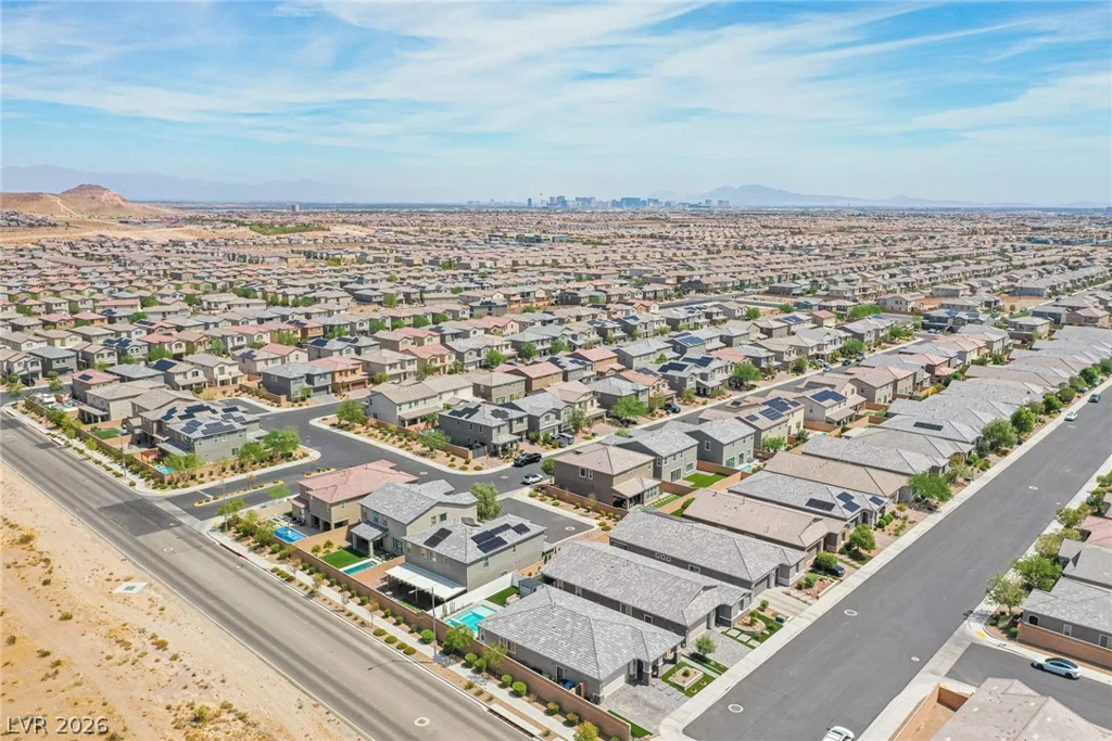 10184 Ocher Valley, Las Vegas, NV 89178