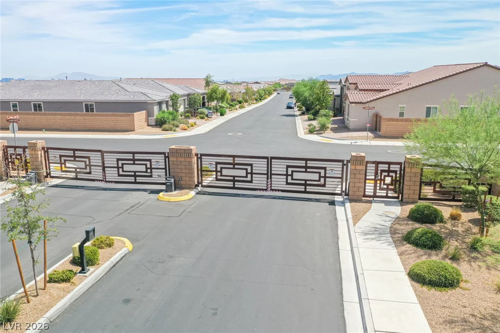 10184 Ocher Valley, Las Vegas, NV 89178