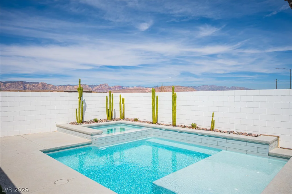 10184 Ocher Valley, Las Vegas, NV 89178