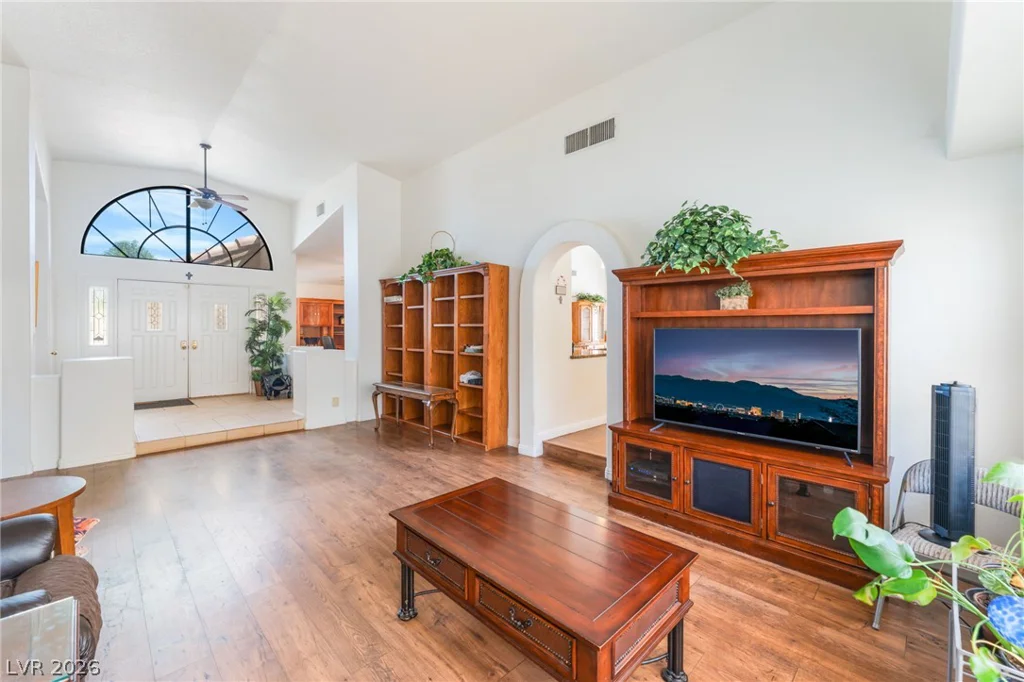 2305 Bear Valley, Las Vegas, NV 89128