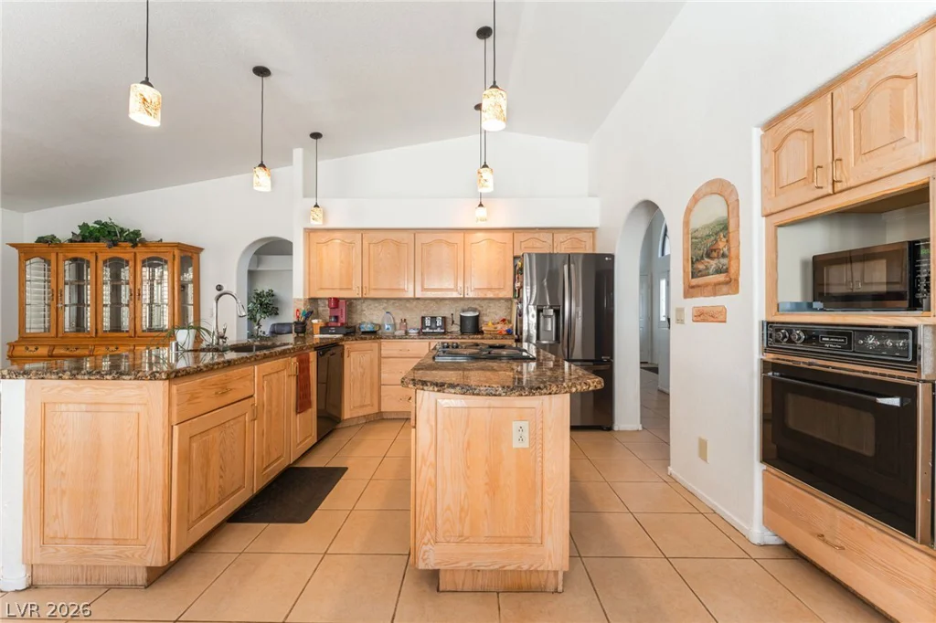 2305 Bear Valley, Las Vegas, NV 89128