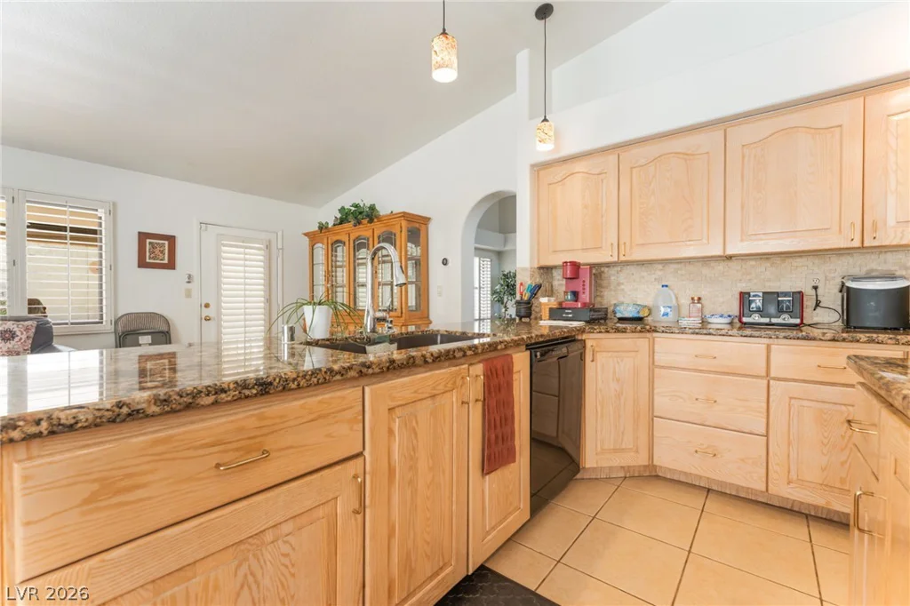 2305 Bear Valley, Las Vegas, NV 89128
