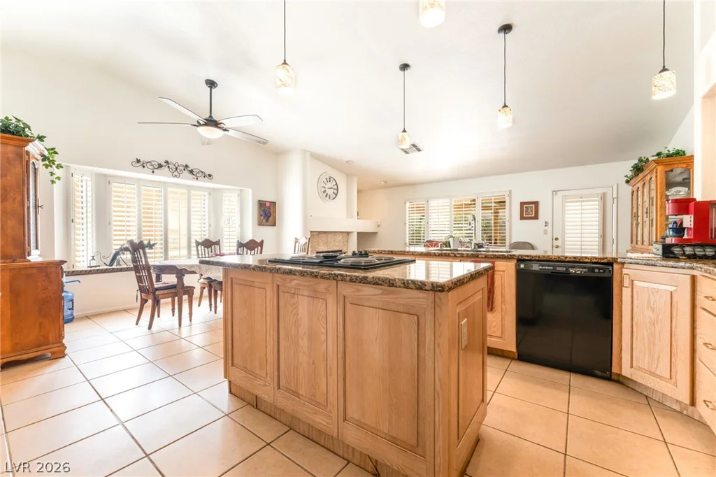 2305 Bear Valley, Las Vegas, NV 89128