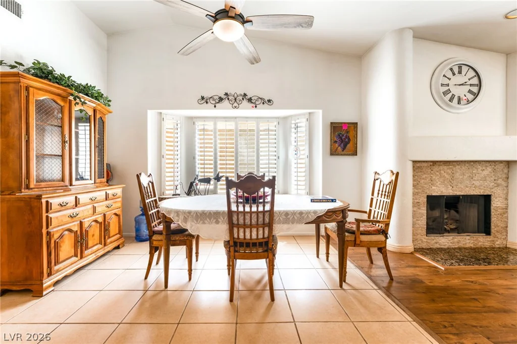 2305 Bear Valley, Las Vegas, NV 89128