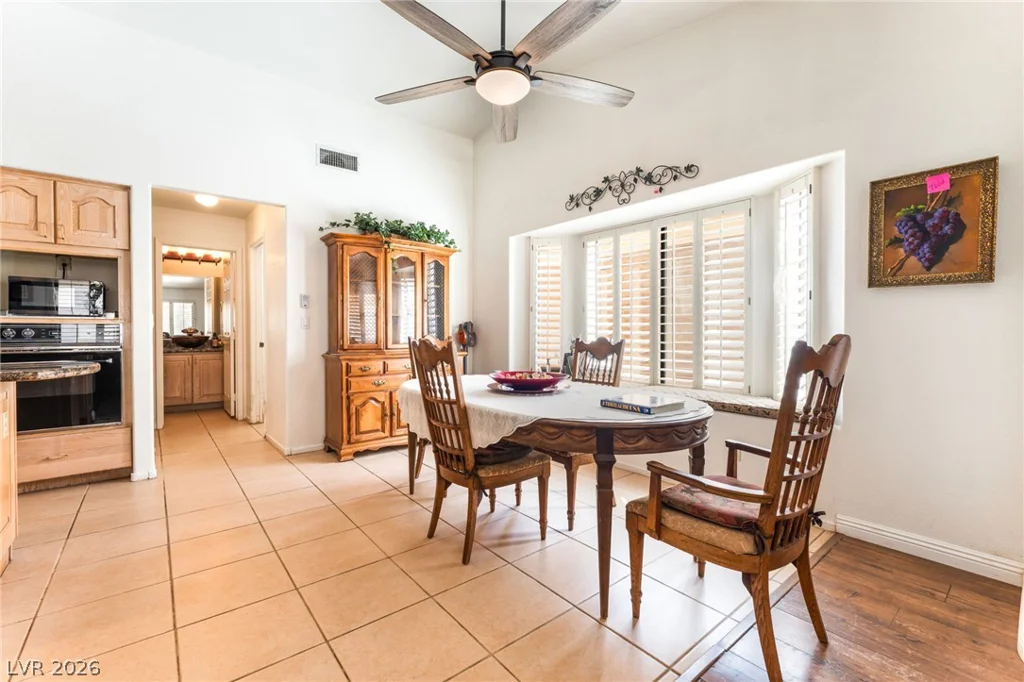2305 Bear Valley, Las Vegas, NV 89128