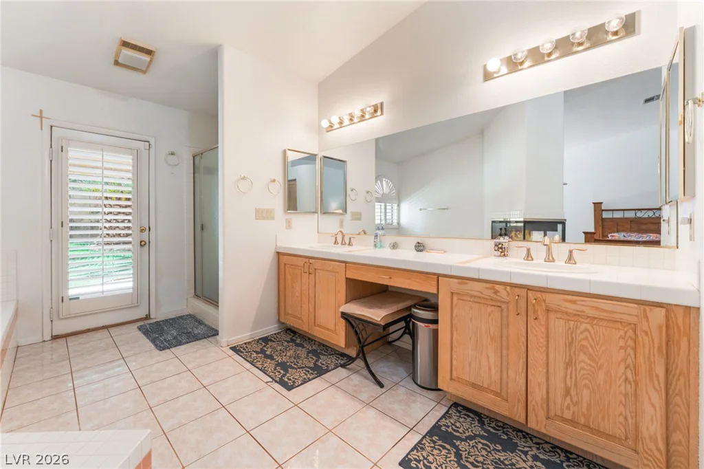 2305 Bear Valley, Las Vegas, NV 89128