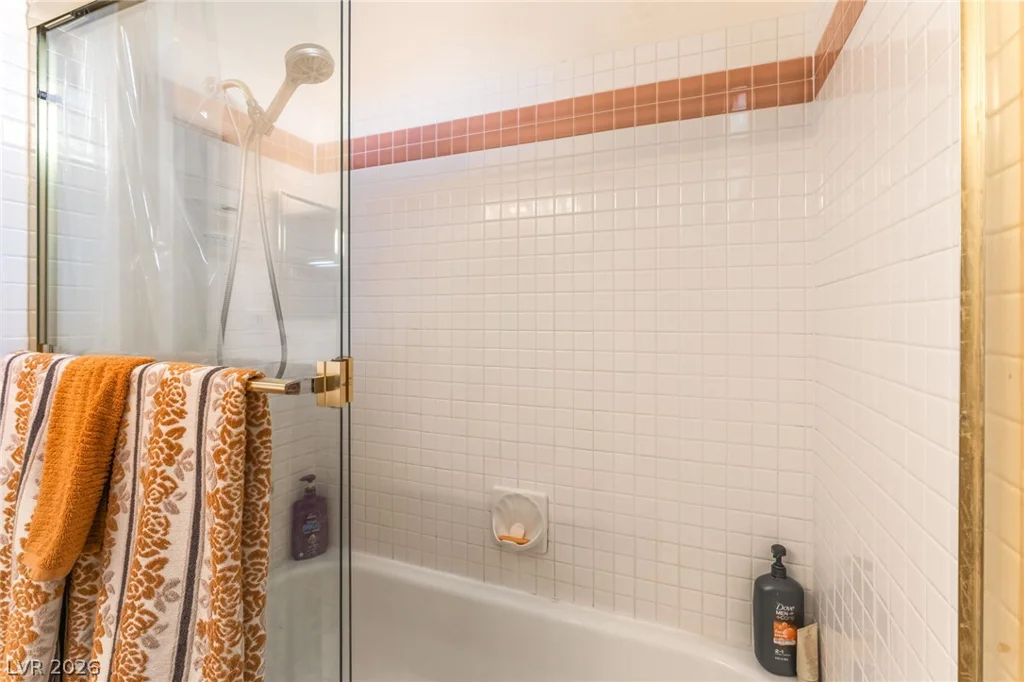 2305 Bear Valley, Las Vegas, NV 89128