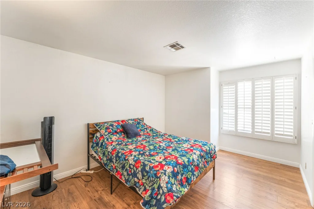2305 Bear Valley, Las Vegas, NV 89128