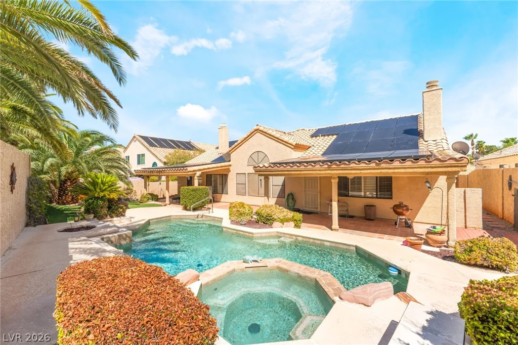 2305 Bear Valley, Las Vegas, NV 89128
