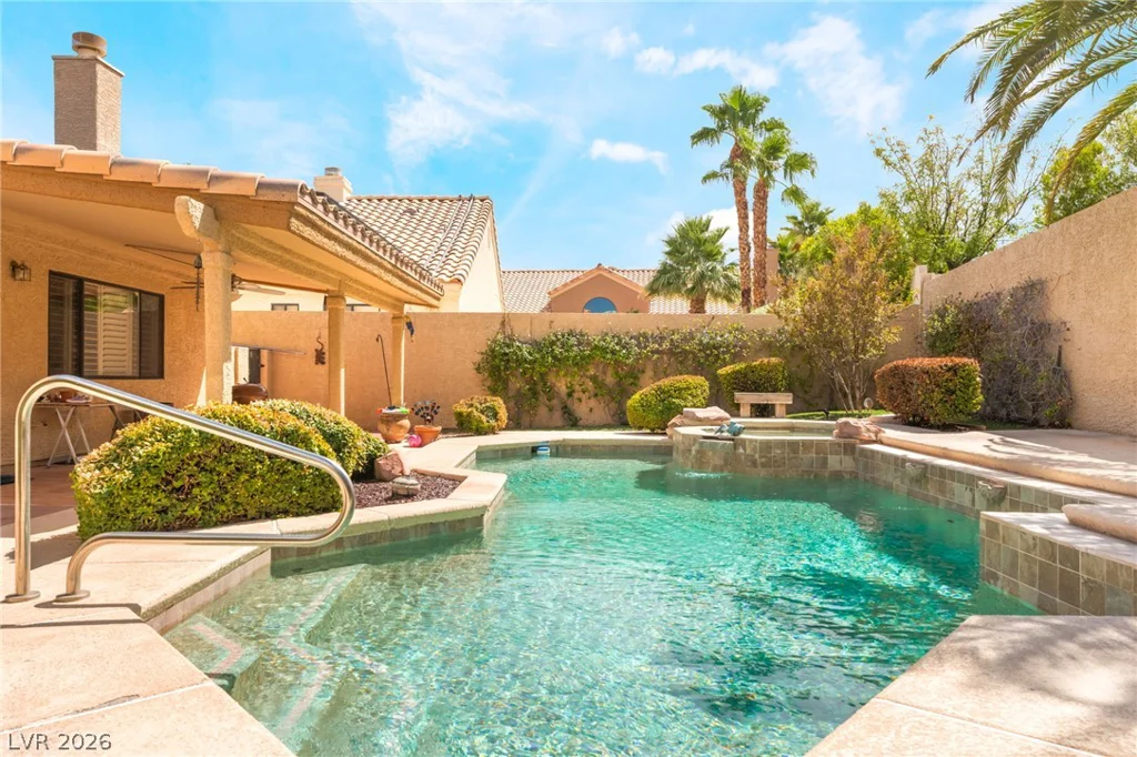 2305 Bear Valley, Las Vegas, NV 89128