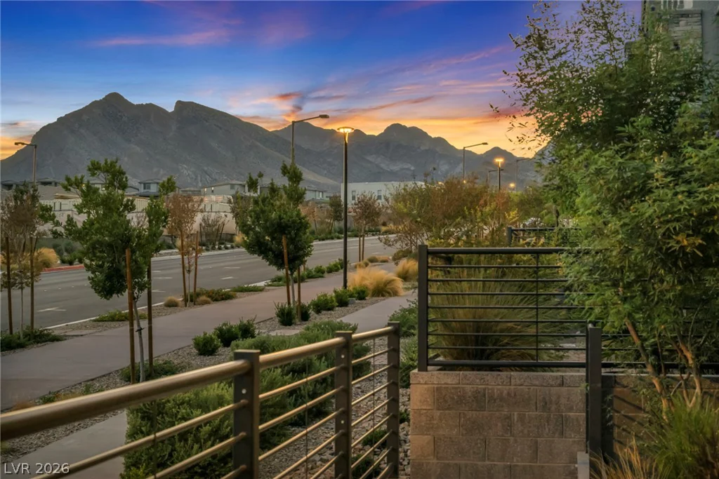 11512 Fleet Wing, Las Vegas, NV 89138