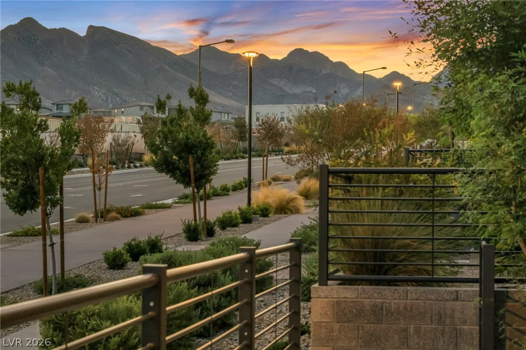 11512 Fleet Wing, Las Vegas, NV 89138