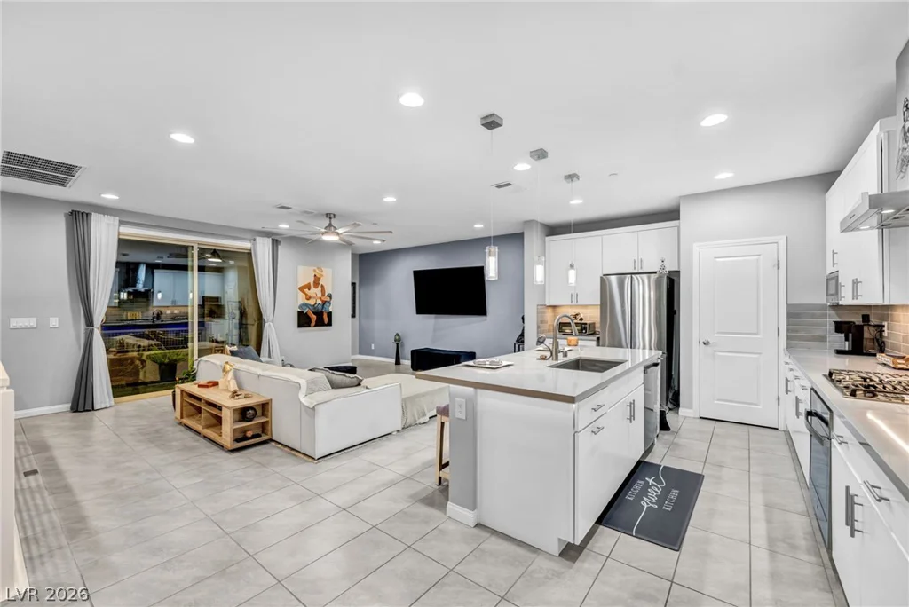 11512 Fleet Wing, Las Vegas, NV 89138
