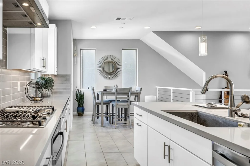 11512 Fleet Wing, Las Vegas, NV 89138