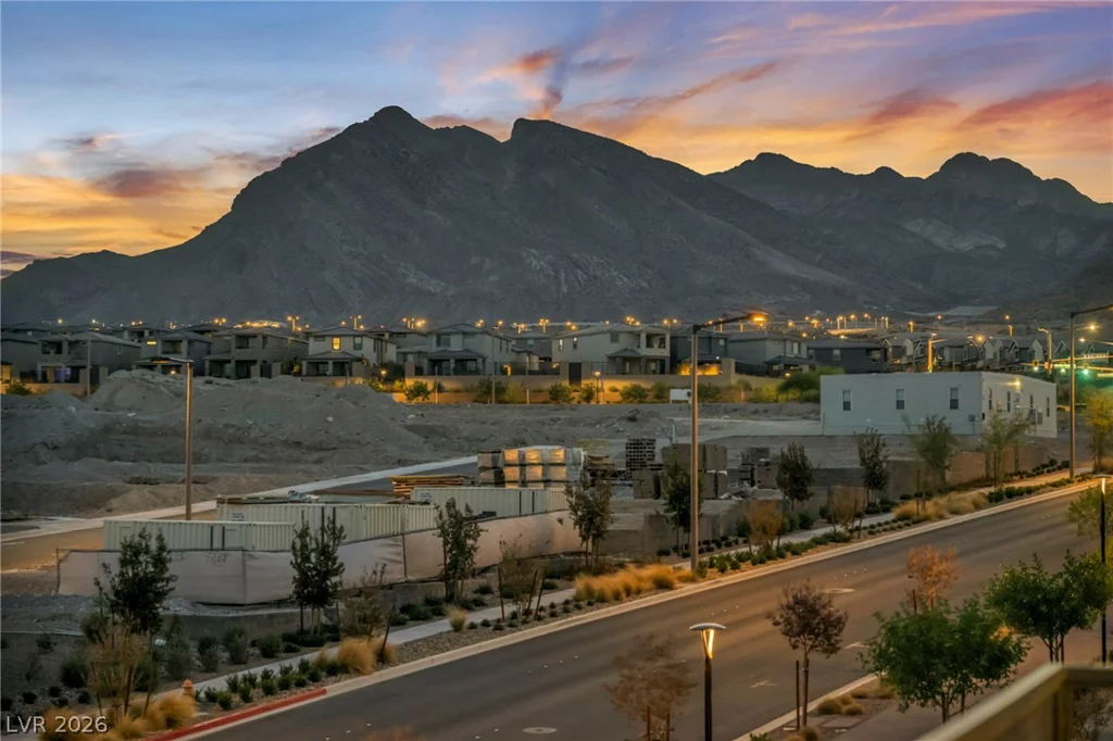 11512 Fleet Wing, Las Vegas, NV 89138
