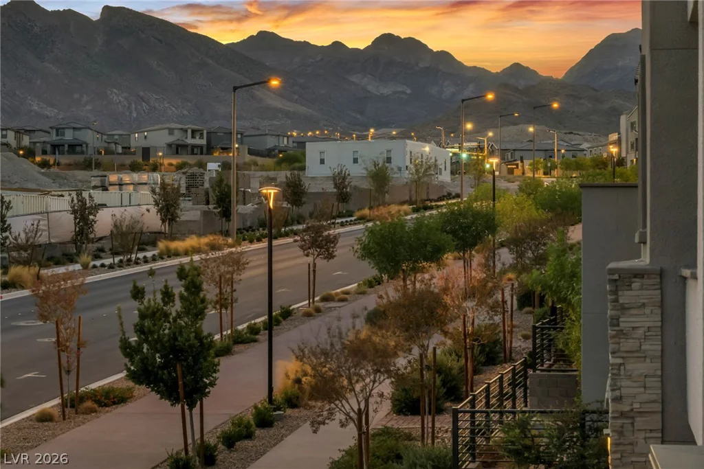 11512 Fleet Wing, Las Vegas, NV 89138