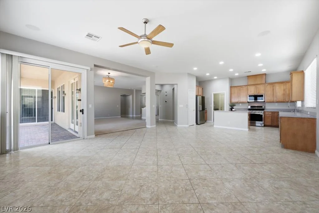 6552 Arrowbear, North Las Vegas, NV 89084