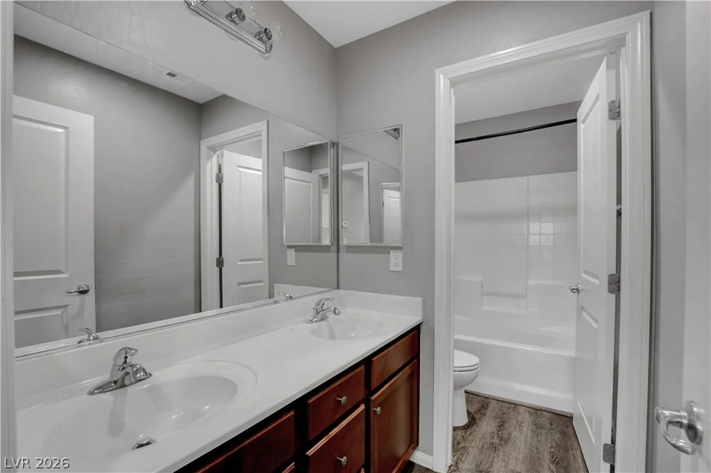 2107 Saybrook, North Las Vegas, NV 89081