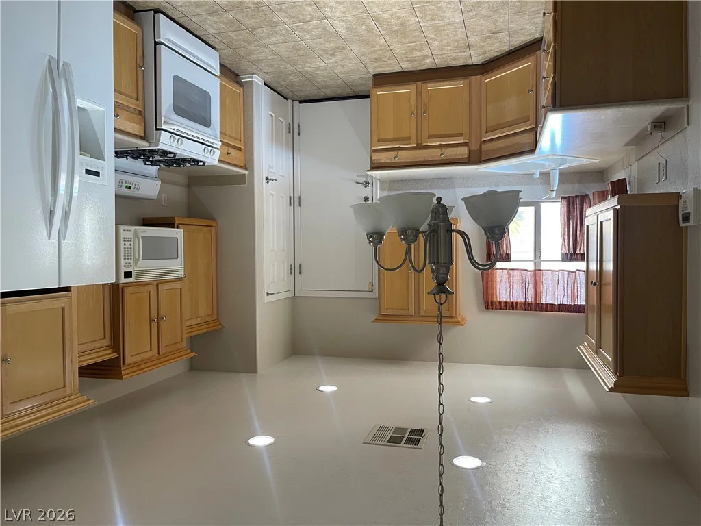 6145 Jutland, Las Vegas, NV 89122